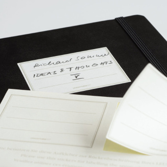 Записная книжка блокнот в мягкой обложке Leuchtturm A5 (145 x 210 мм) в точку, черная